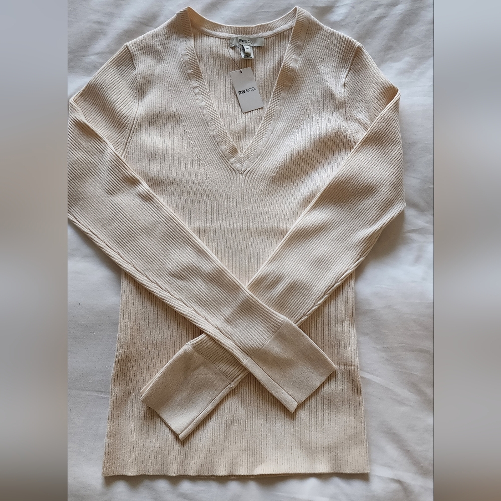 BNWT Cream V-Neck Sweater
